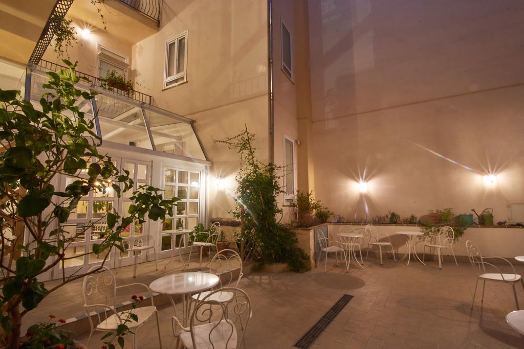 Cas'E Charming House Otel Caserta Dış mekan fotoğraf