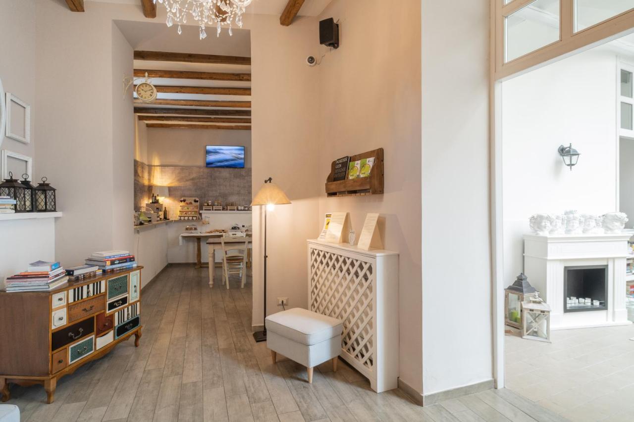 Cas'E Charming House Otel Caserta Dış mekan fotoğraf